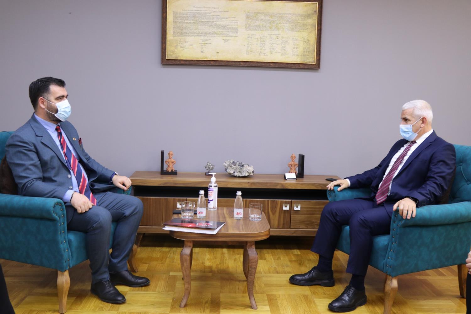 Ministri Sveçla priti në takim kryetarin e Këshillit Kombëtar Shqiptar në Luginën e Preshevës